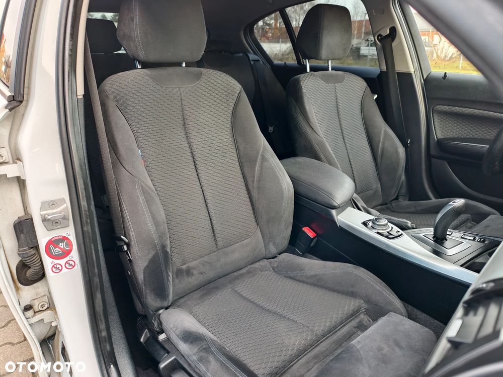 BMW Seria 1 120d Sport-Aut Sport Line - 15