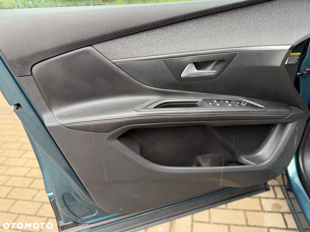 Peugeot 5008 THP 165 EAT6 Allure - 19