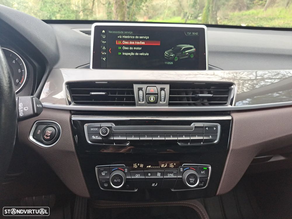 BMW X1 sDrive18d Aut. xLine - 32