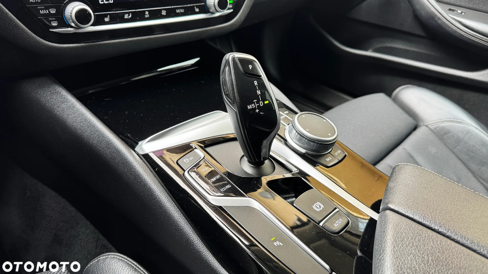 BMW Seria 5 520d Sport Line sport - 33