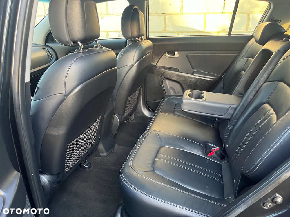 Kia Sportage 2.0 CRDI 4WD Dream-Team Edition - 13