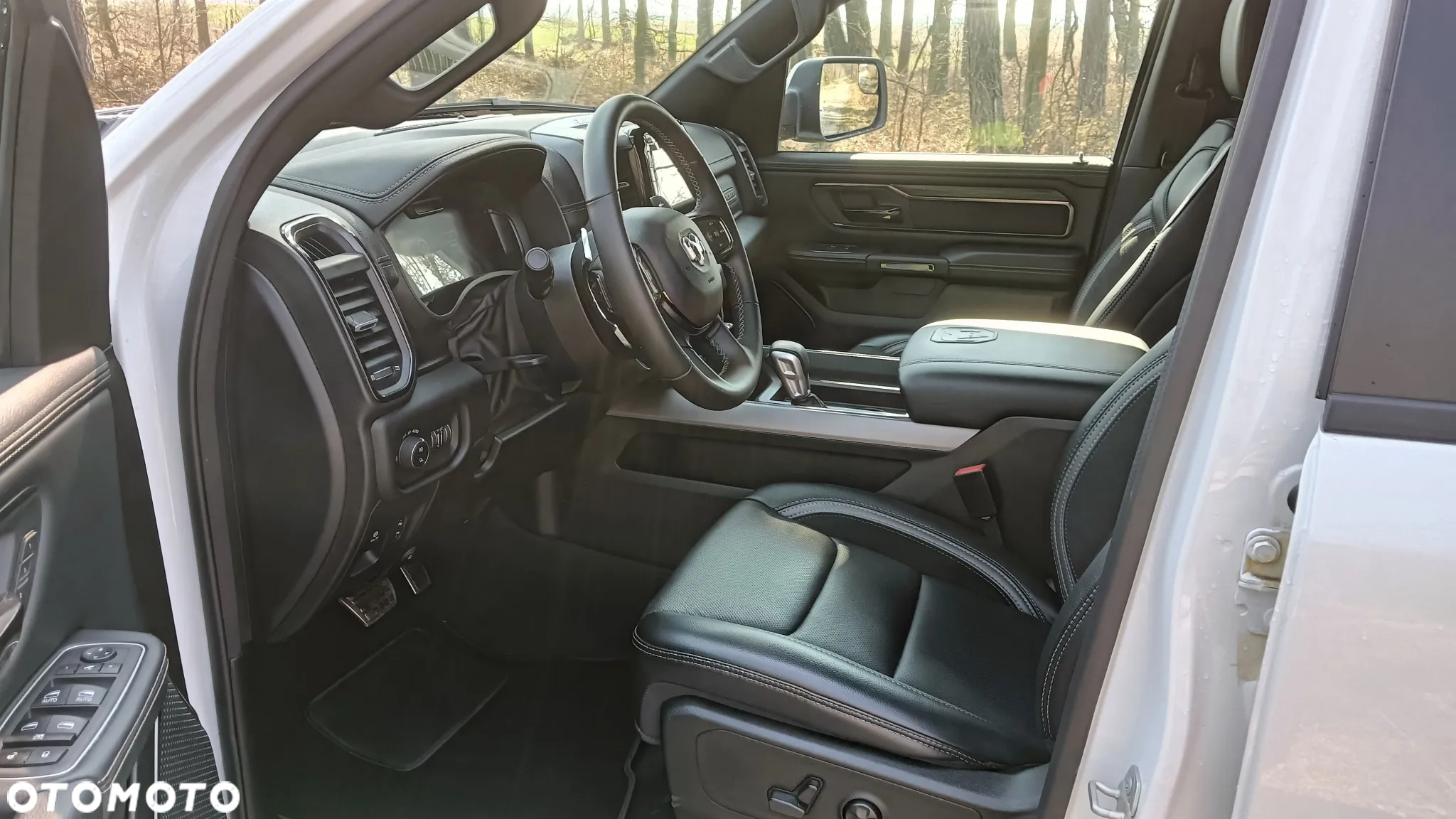Dodge RAM 1500 5.7 4x4 - 8