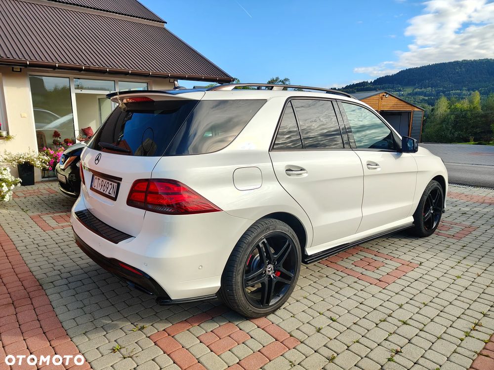 Mercedes-Benz GLE 350 d 4-Matic - 3