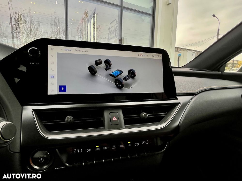 Lexus UX 300h F SPORT Design - 16