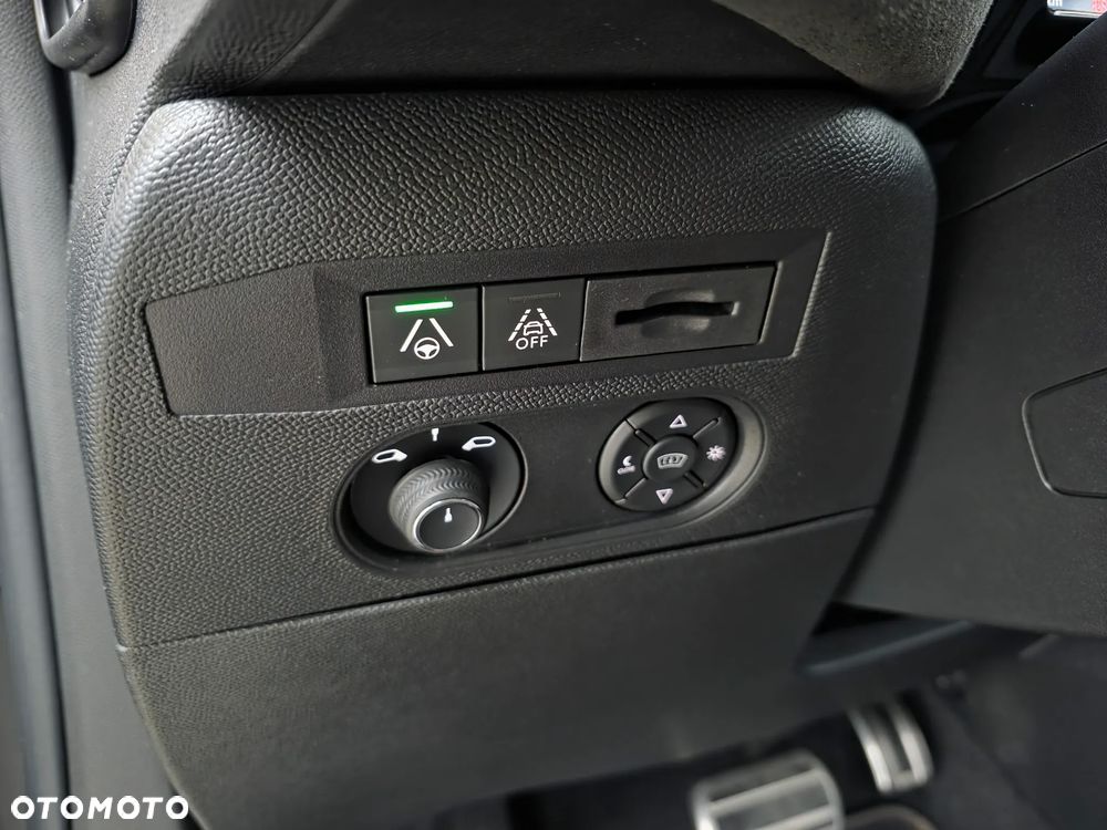 DS Automobiles DS 3 Crossback 1.2 PureTech Performance Line + - 6