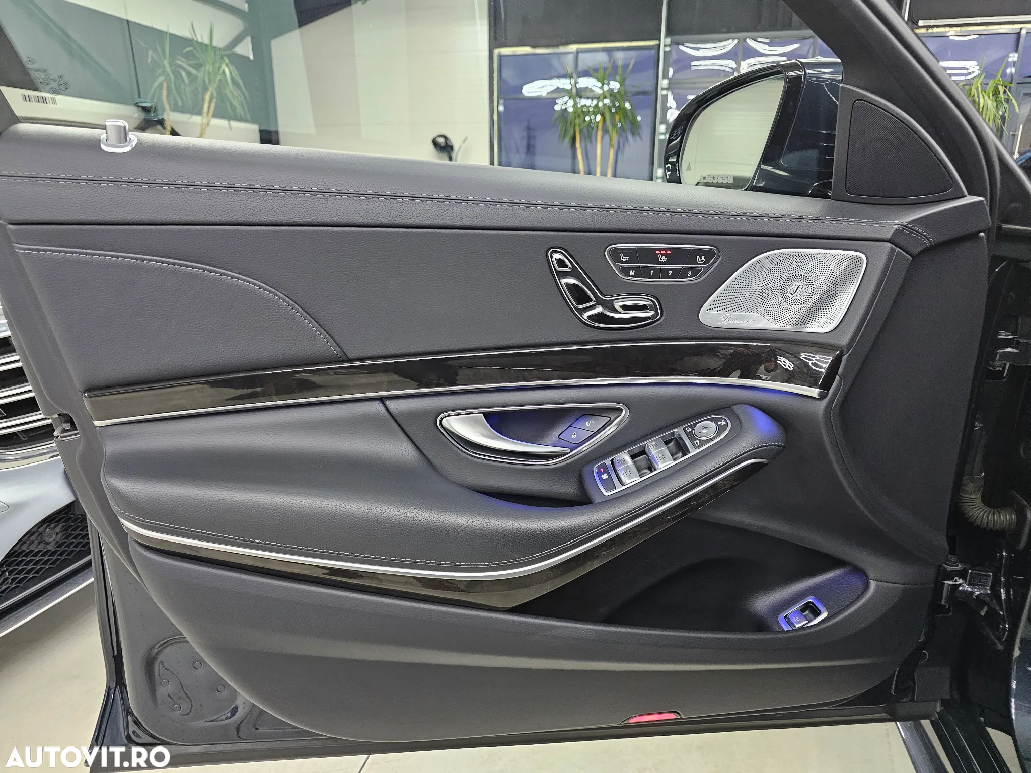 Mercedes-Benz S 560 L 4Matic 9G-TRONIC - 23