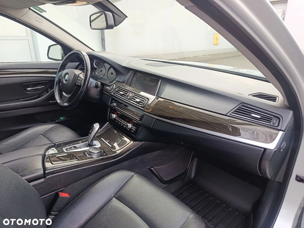 BMW Seria 5 520d xDrive Luxury Line - 19