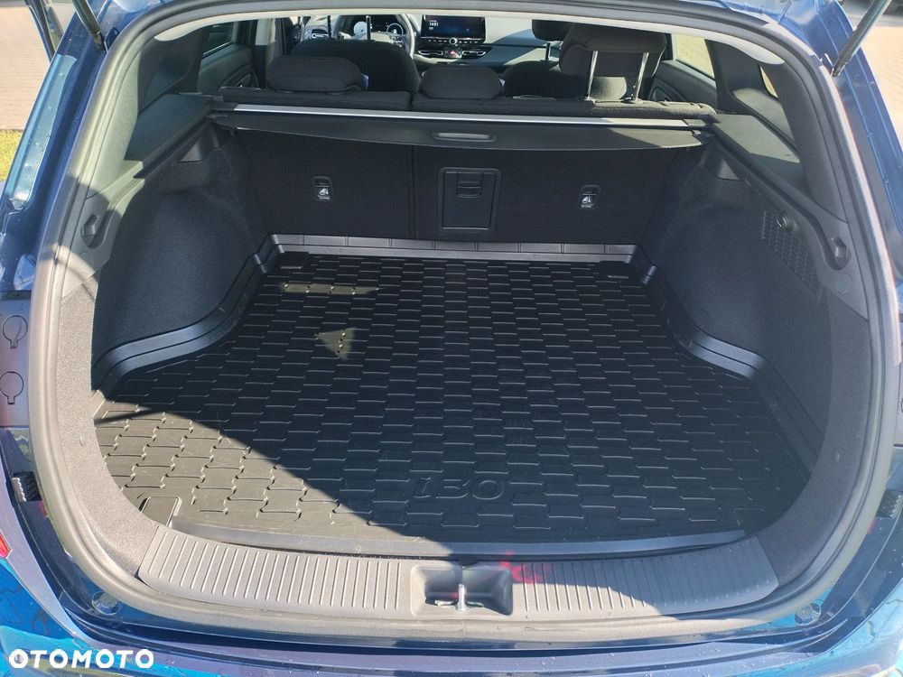 Hyundai i30 1.6 T-GDI Smart DCT - 17