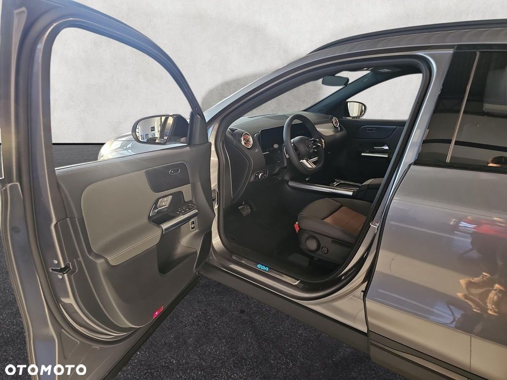 Mercedes-Benz EQA - 10