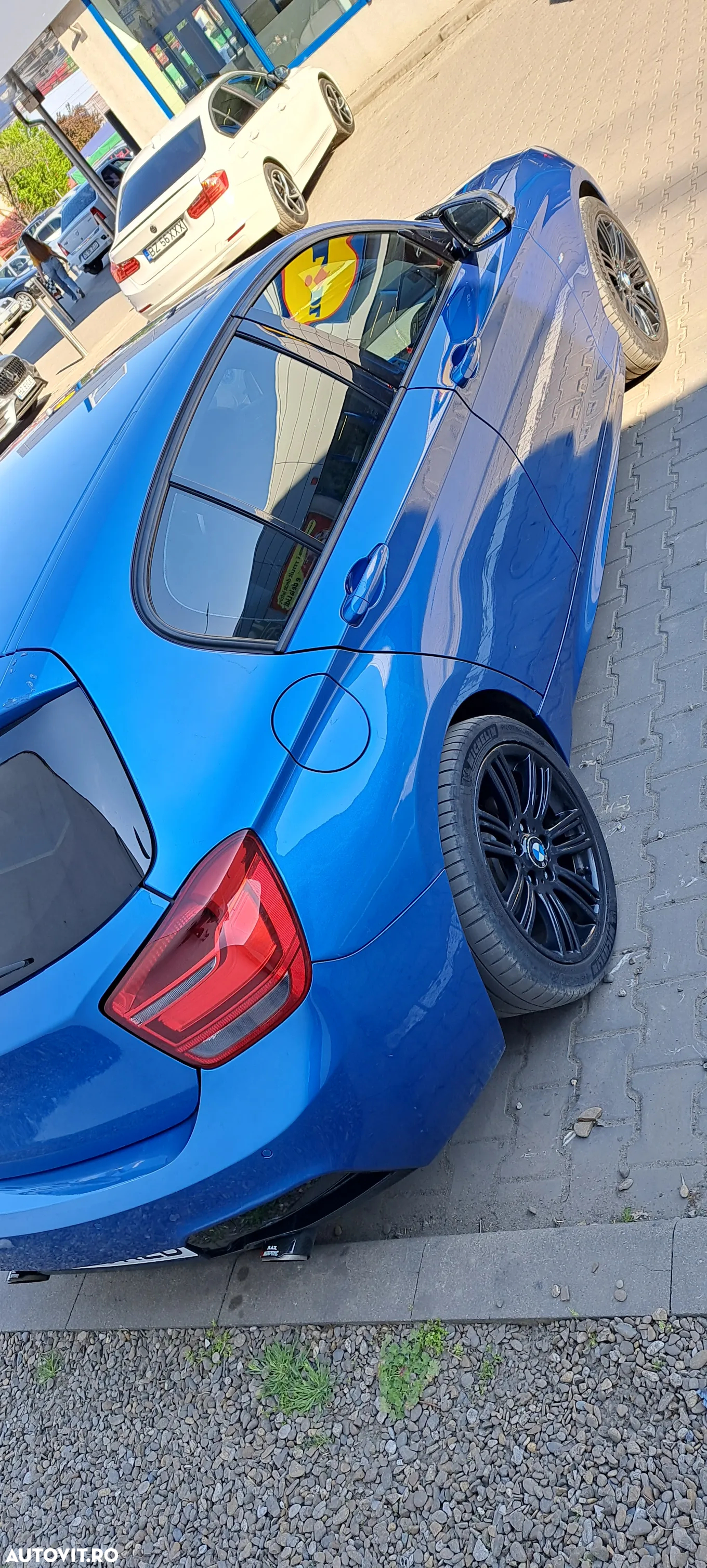 BMW Seria 1 120d - 24