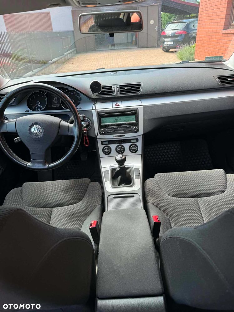 Volkswagen Passat - 5