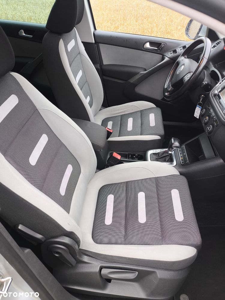 Volkswagen Tiguan - 8