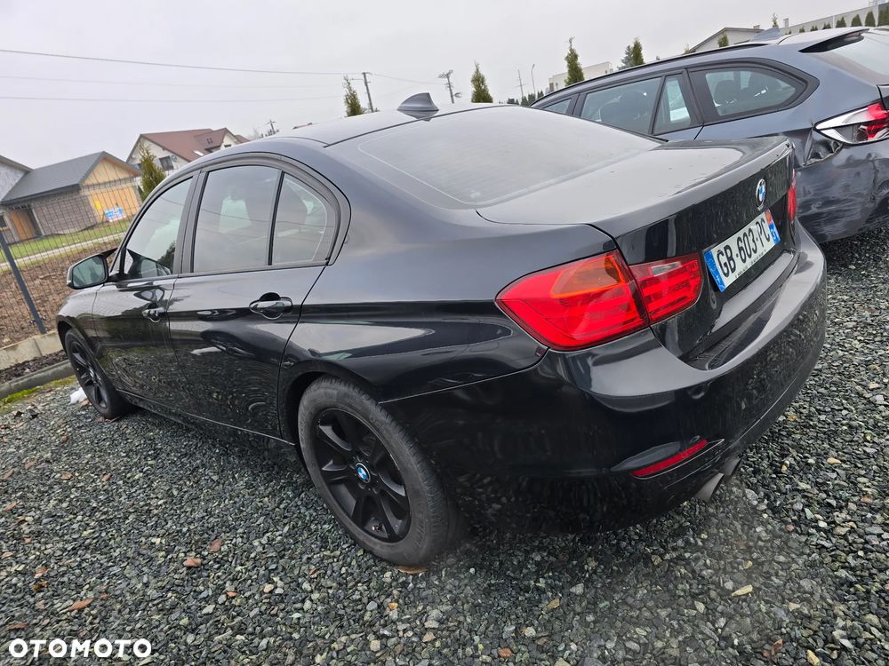 BMW Seria 3 328i xDrive Sport-Aut Modern Line - 3