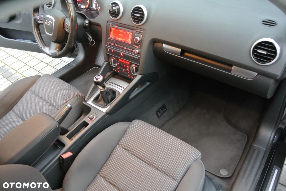 Audi A3 Sportback 2.0 TDI DPF Ambition - 15