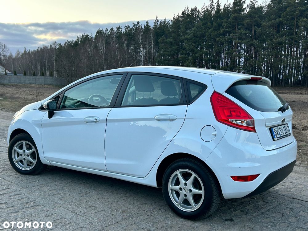 Ford Fiesta 1.25 Celebration - 9