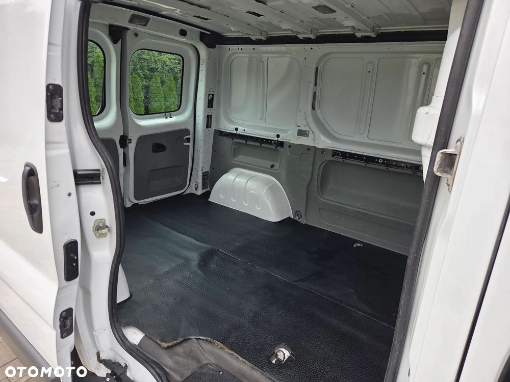 Opel VIVARO - 17