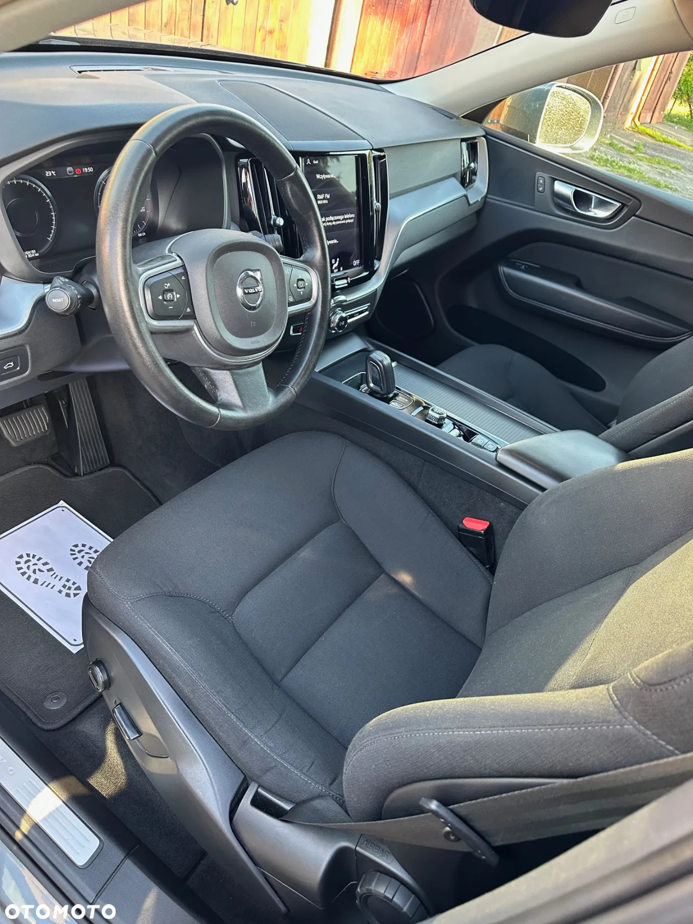 Volvo XC 60 B4 D Geartronic Momentum Pro - 17