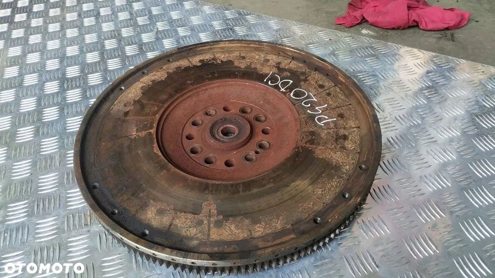 KOŁO ZAMACHOWE RENAULt premium 320 370 420 - 1