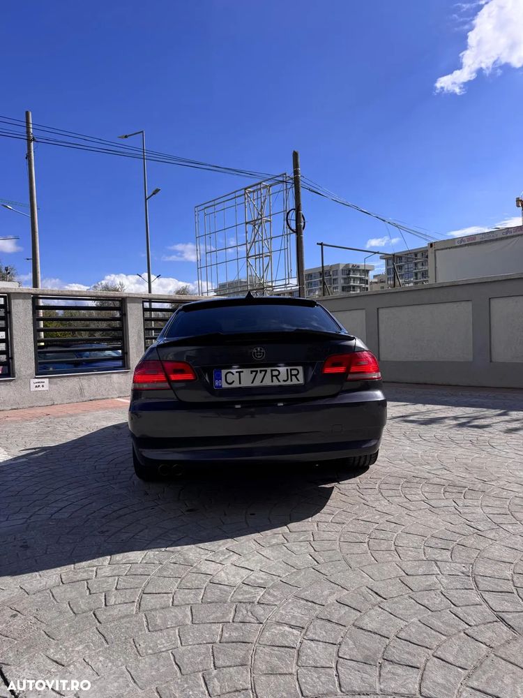 BMW Seria 3 325d Coupe Aut. - 3
