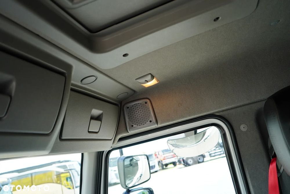 Renault D 16 / 250 / ACC / EURO 6 / KONTENER + WINDA / ŁAD. 7730 KG / 18 PALET - 36