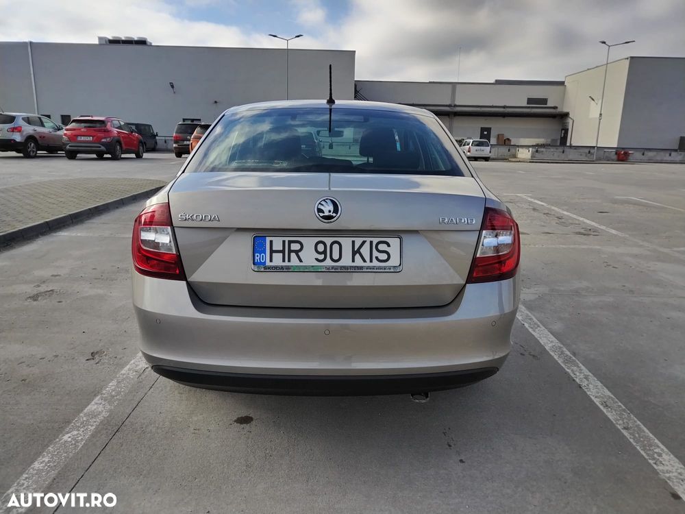 Skoda RAPID - 7