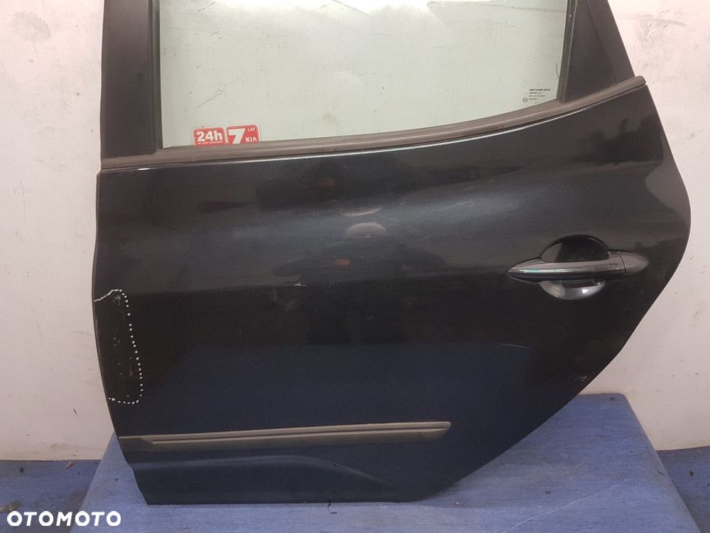 KIA VENGA DRZWI TYŁ LEWE 9F - 2