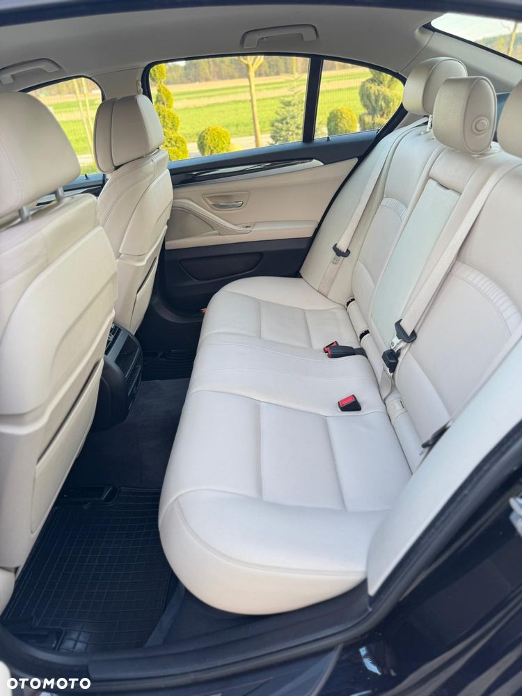 BMW Seria 5 520d - 13
