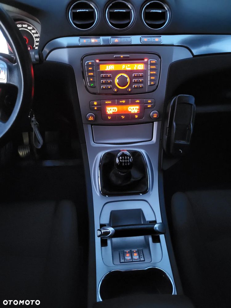 Ford S-Max - 20