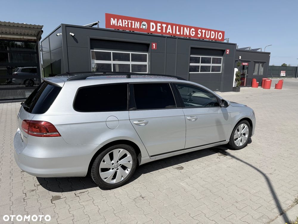Volkswagen Passat 1.6 TDI Comfortline - 23