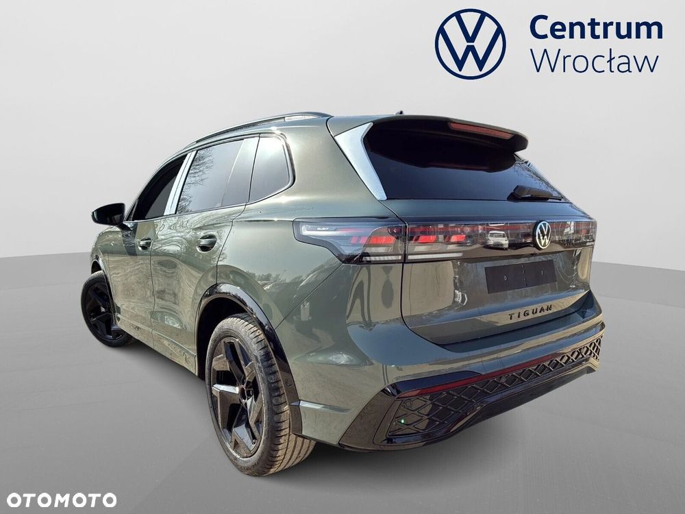 Volkswagen Tiguan - 11