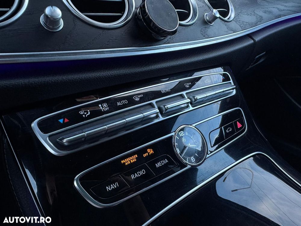 Mercedes-Benz E - 16