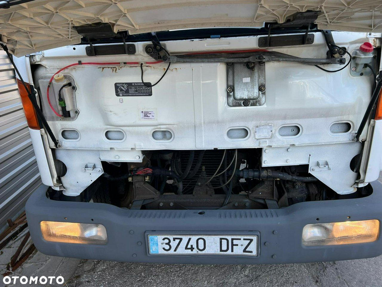 Nissan Atleon - 13