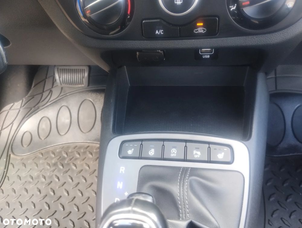 Hyundai i10 1.2 Automatik Trend - 24