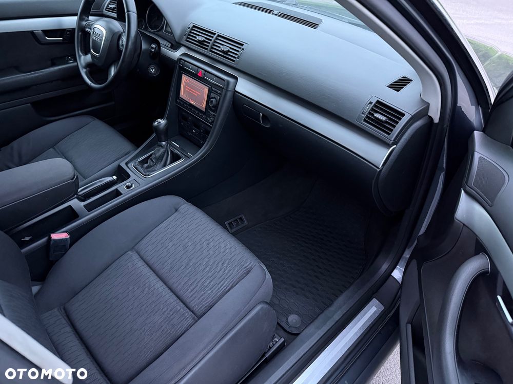 Audi A4 Avant - 9