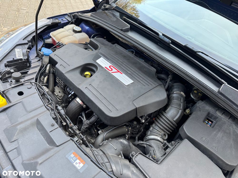 Ford Focus 2.0 TDCi ST - 36