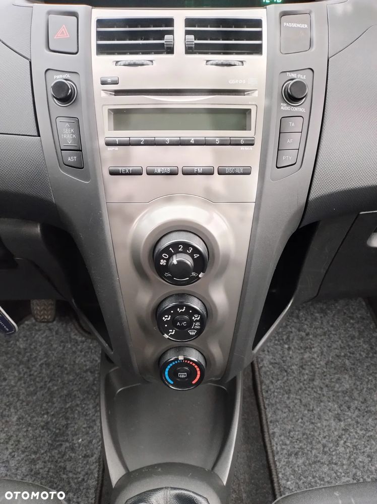 Toyota Yaris 1.33 Active - 23