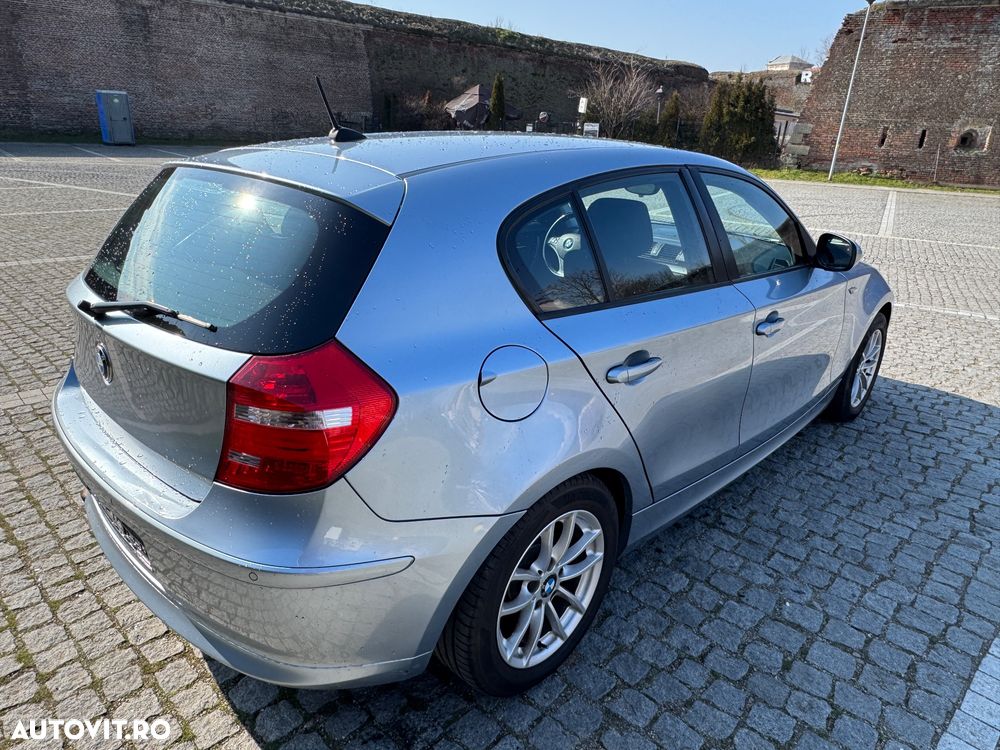 BMW Seria 1 116i - 4