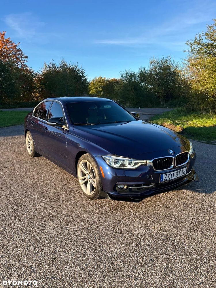 BMW Seria 3 330i - 25