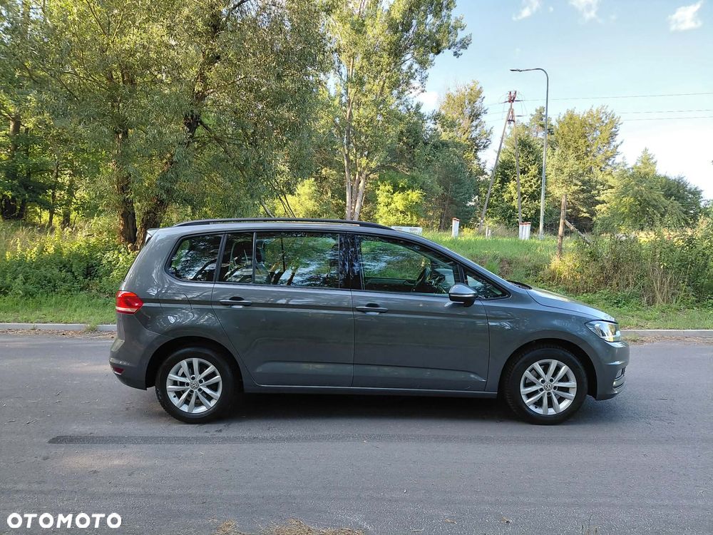 Volkswagen Touran 1.6 TDI SCR (BlueMotion Technology) DSG Comfortline - 4