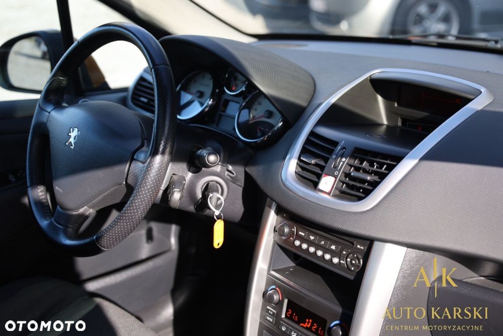 Peugeot 207 - 21