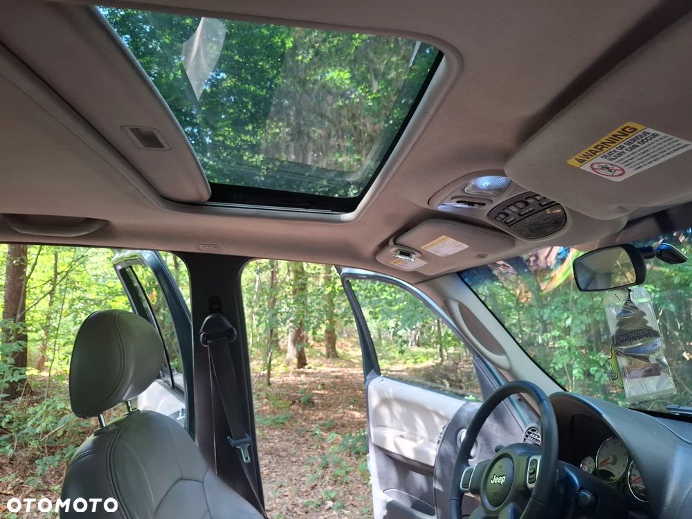 Jeep Liberty 3.7 4x4 - 9