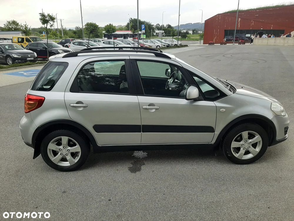 Suzuki SX4 1.6 Comfort Plus 4WD - 8