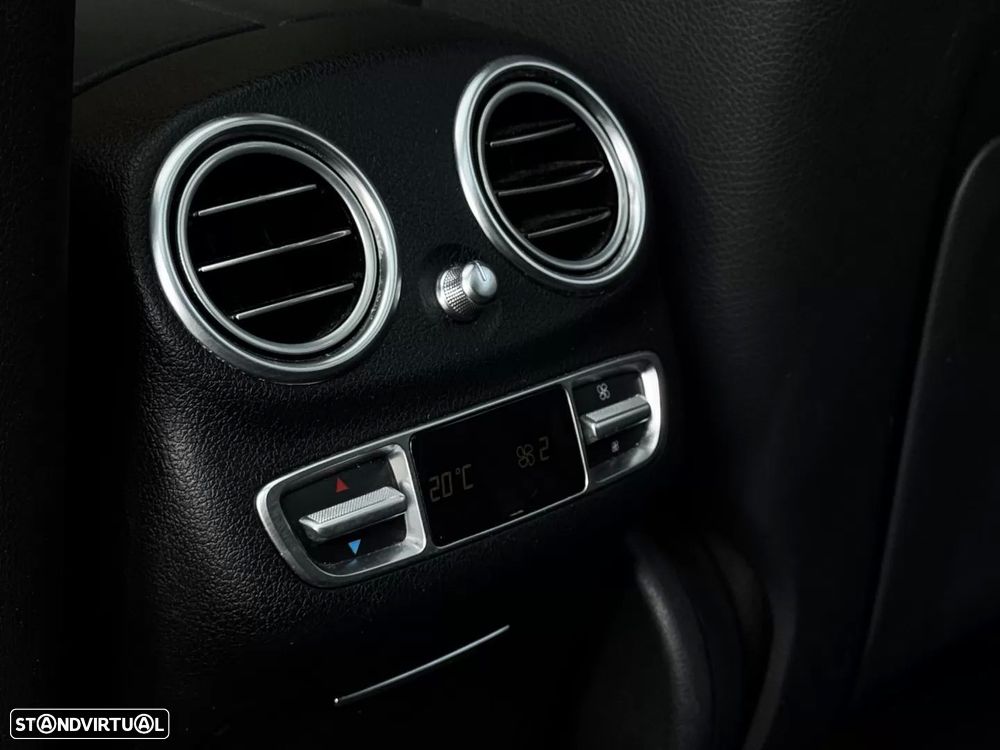 Mercedes-Benz E 300 - 33