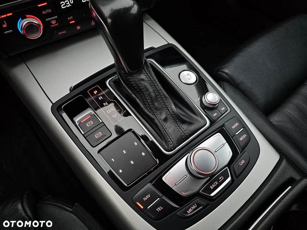 Audi A6 Avant 3.0 TDI quattro S tronic - 31