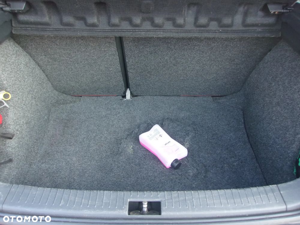 Seat Ibiza 1.4 16V Reference - 9