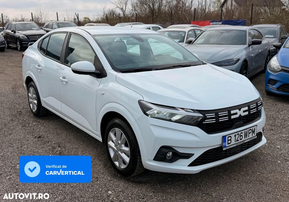 Dacia Logan TCe 90 MT5 Essential - 1