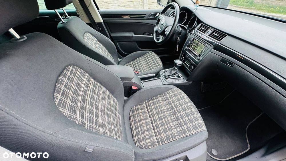Skoda Superb 2.0 TDI DSG Exclusive - 22
