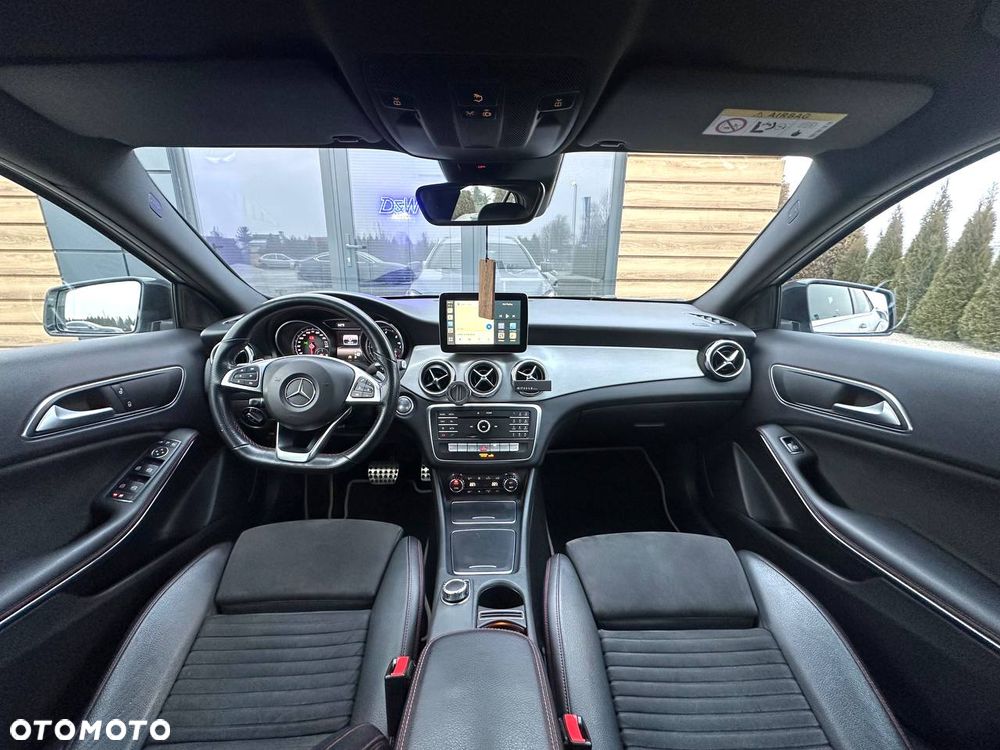 Mercedes-Benz GLA 180 d 7G-DCT AMG Line - 15