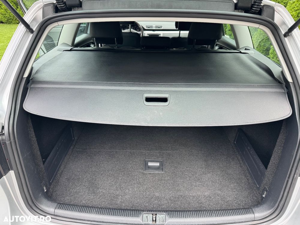 Volkswagen Passat - 9