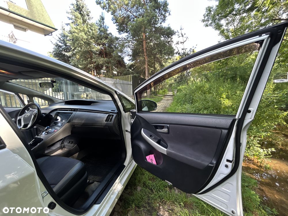 Toyota Prius - 16